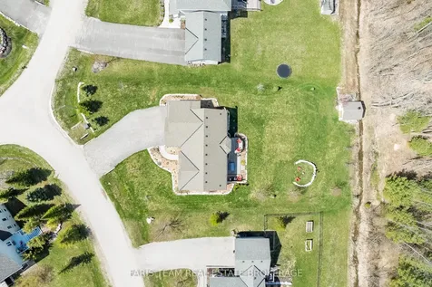 53 Boyd Crescent Oro-medonte ON L0K 1N0