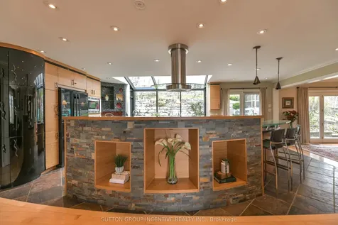 1363 St. Vincent Street Springwater ON L9X 0P7