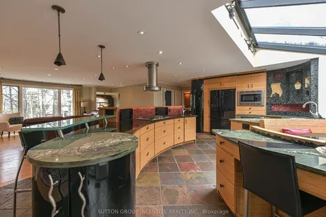 1363 St. Vincent Street Springwater ON L9X 0P7