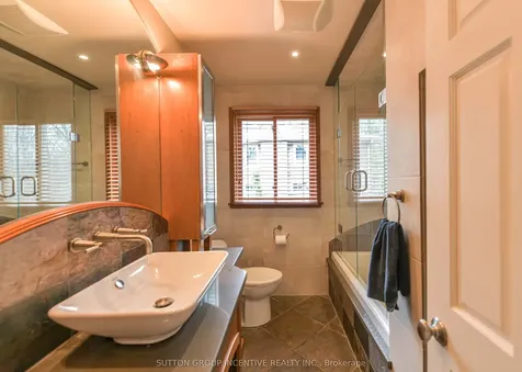 1363 St. Vincent Street Springwater ON L9X 0P7