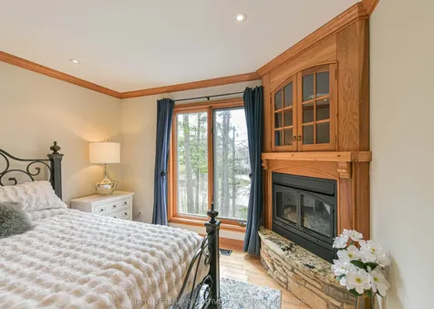 1363 St. Vincent Street Springwater ON L9X 0P7