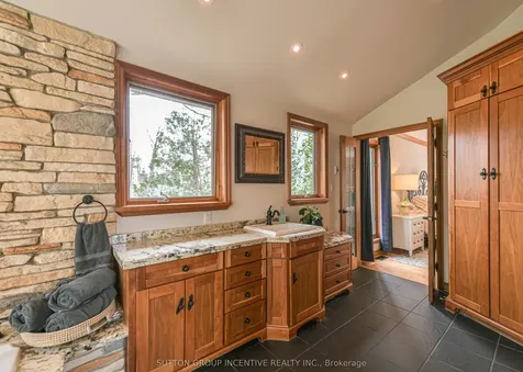1363 St. Vincent Street Springwater ON L9X 0P7