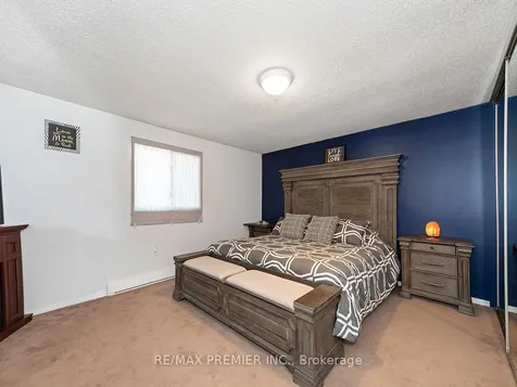 203 Burns Circle Barrie ON L4N 6A5