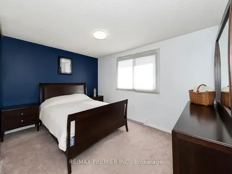 203 Burns Circle Barrie ON L4N 6A5