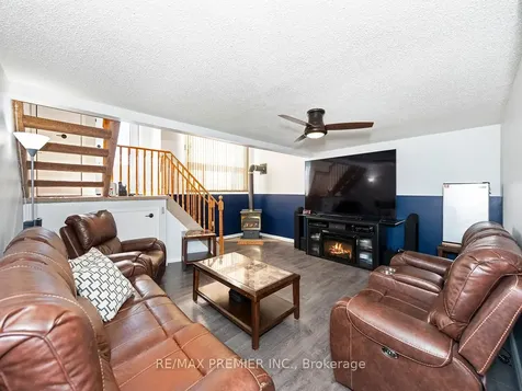 203 Burns Circle Barrie ON L4N 6A5