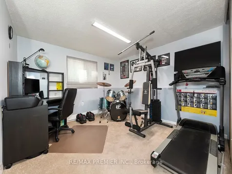 203 Burns Circle Barrie ON L4N 6A5