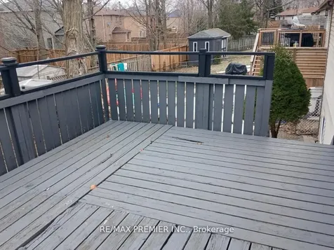203 Burns Circle Barrie ON L4N 6A5