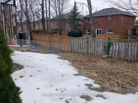 203 Burns Circle Barrie ON L4N 6A5