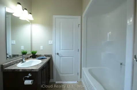 25 Rue Vanier N/a Tiny ON L9M 0J2
