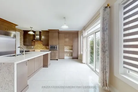 61 Mcisaac Drive Springwater ON L4M 4S4