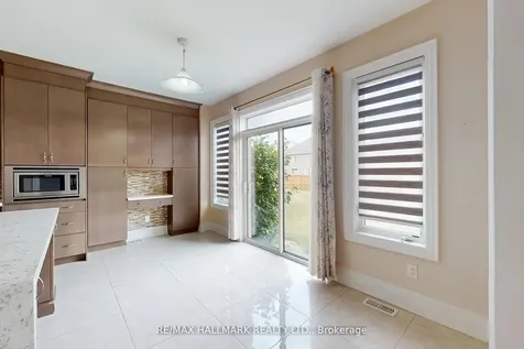 61 Mcisaac Drive Springwater ON L4M 4S4