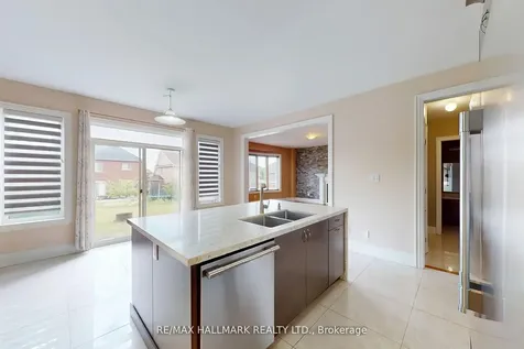 61 Mcisaac Drive Springwater ON L4M 4S4