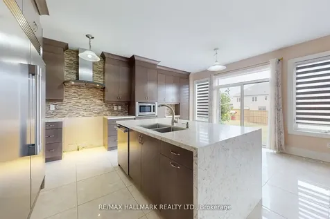61 Mcisaac Drive Springwater ON L4M 4S4