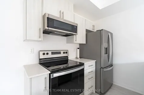 42 Fairlane Avenue Barrie ON L9J 0M9