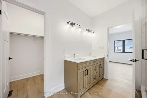 120 Brandon Avenue Severn ON L0K 1E0
