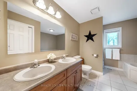 4676 Zachary Crescent Ramara ON L3V 0K8