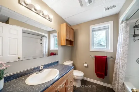 4676 Zachary Crescent Ramara ON L3V 0K8
