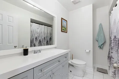 30 Porritt Street Barrie ON L4N 6Y3