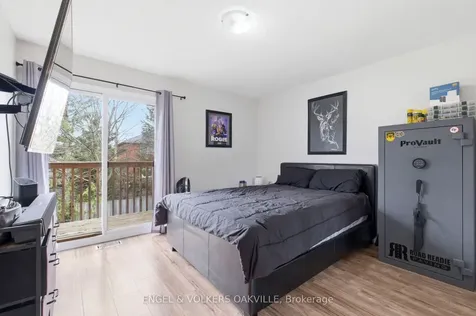 30 Porritt Street Barrie ON L4N 6Y3