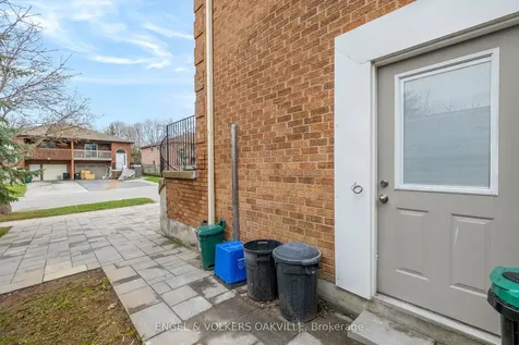 30 Porritt Street Barrie ON L4N 6Y3