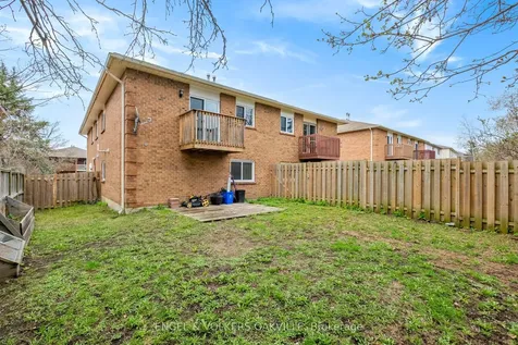 30 Porritt Street Barrie ON L4N 6Y3