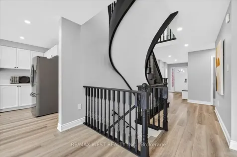 51 Stanley Street Barrie ON L4M 6V3