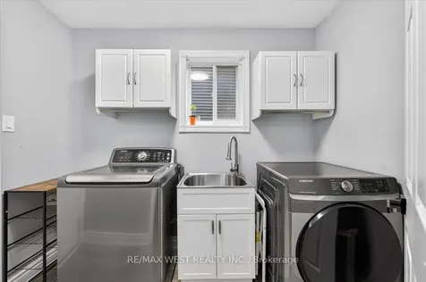 51 Stanley Street Barrie ON L4M 6V3