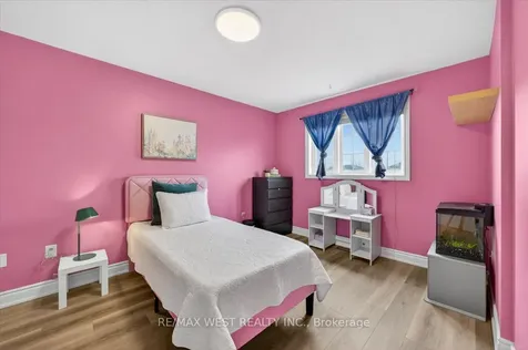 51 Stanley Street Barrie ON L4M 6V3