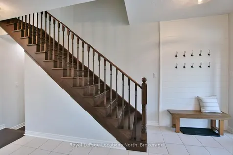 48 Mclean Avenue Collingwood ON L9Y 3Z6