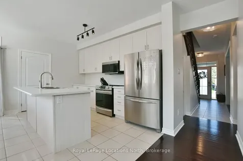 48 Mclean Avenue Collingwood ON L9Y 3Z6