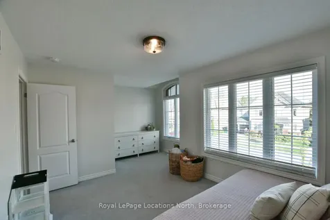 48 Mclean Avenue Collingwood ON L9Y 3Z6