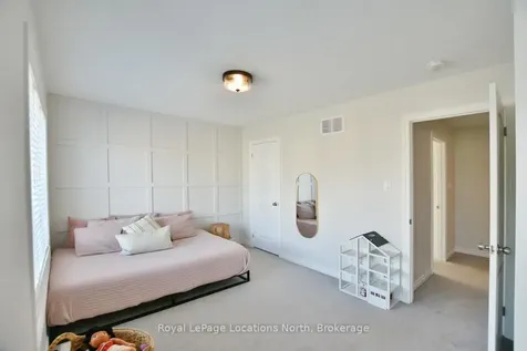 48 Mclean Avenue Collingwood ON L9Y 3Z6