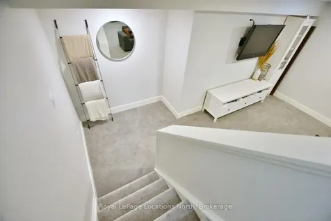 48 Mclean Avenue Collingwood ON L9Y 3Z6