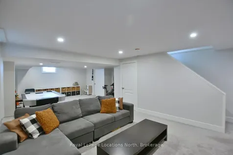 48 Mclean Avenue Collingwood ON L9Y 3Z6