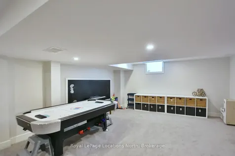 48 Mclean Avenue Collingwood ON L9Y 3Z6