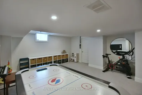 48 Mclean Avenue Collingwood ON L9Y 3Z6