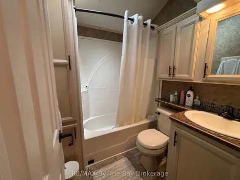10 White Pines Trail Wasaga Beach ON L9Z 1X7