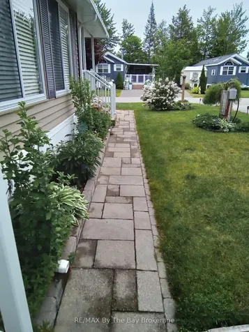 10 White Pines Trail Wasaga Beach ON L9Z 1X7