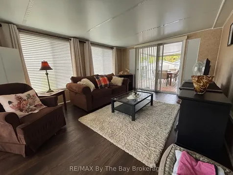 10 White Pines Trail Wasaga Beach ON L9Z 1X7