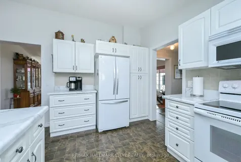 38 Kentucky Avenue Wasaga Beach ON L9Z 3A8