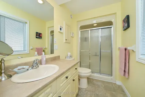 38 Kentucky Avenue Wasaga Beach ON L9Z 3A8
