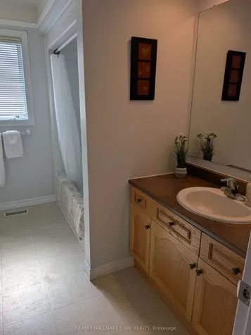 38 Kentucky Avenue Wasaga Beach ON L9Z 3A8