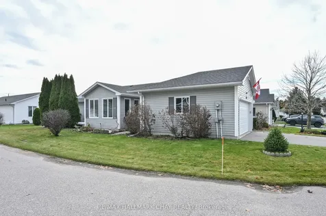 38 Kentucky Avenue Wasaga Beach ON L9Z 3A8