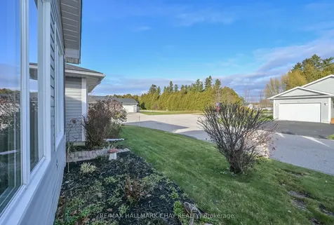38 Kentucky Avenue Wasaga Beach ON L9Z 3A8