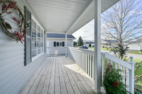 38 Kentucky Avenue Wasaga Beach ON L9Z 3A8