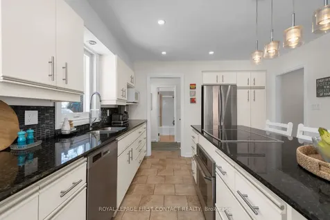 103 Rodney Street Barrie ON L4M 4C2