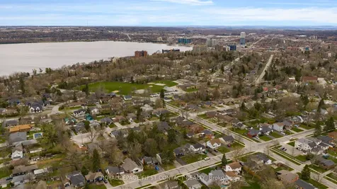 103 Rodney Street Barrie ON L4M 4C2