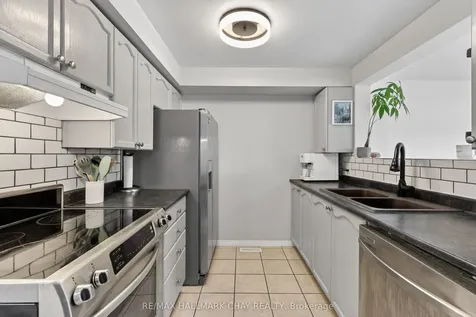 94 Lee Crescent Barrie ON L4N 9Z1