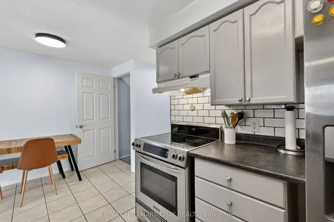 94 Lee Crescent Barrie ON L4N 9Z1