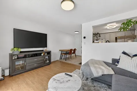 94 Lee Crescent Barrie ON L4N 9Z1